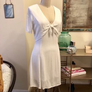 ✨NWT✨ Boutique Tie-Front Polka-Dot Dress